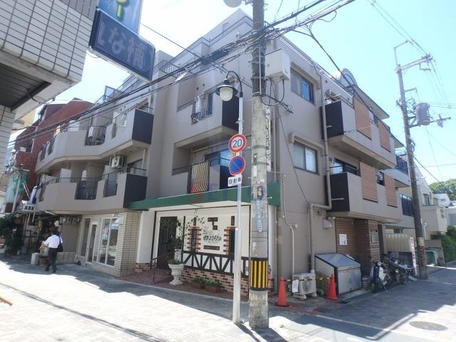 エムエス岡町ビルの建物外観