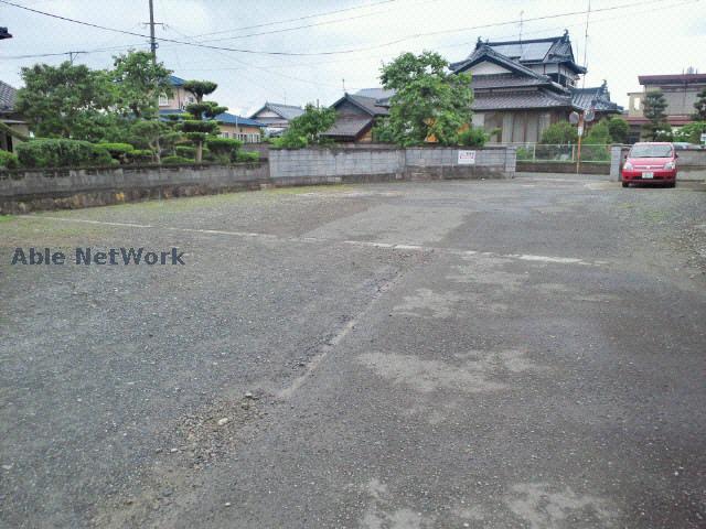 【ジュネスワコーの駐車場】