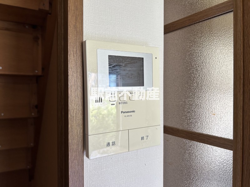 セキュリティ　２階南側の洋室☆明るい！