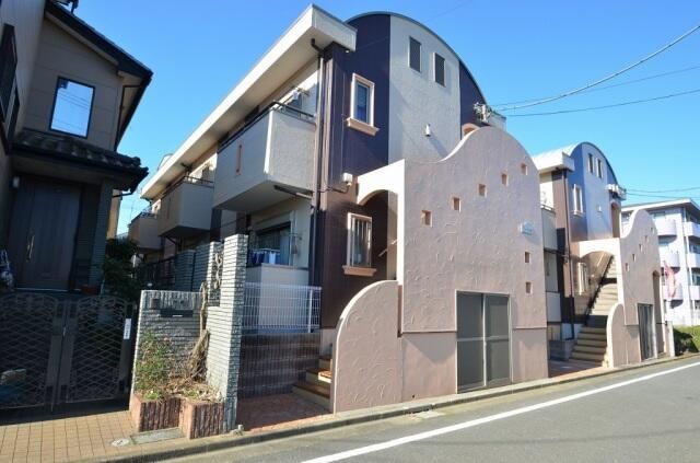 埼玉県さいたま市緑区東浦和６（アパート）の賃貸物件の外観