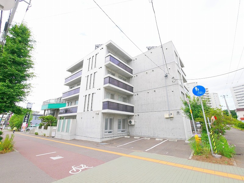 アメニティ新札幌の建物外観