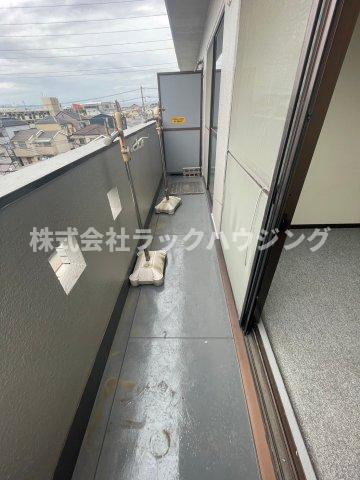 【四條畷市江瀬美町のマンションのバルコニー】