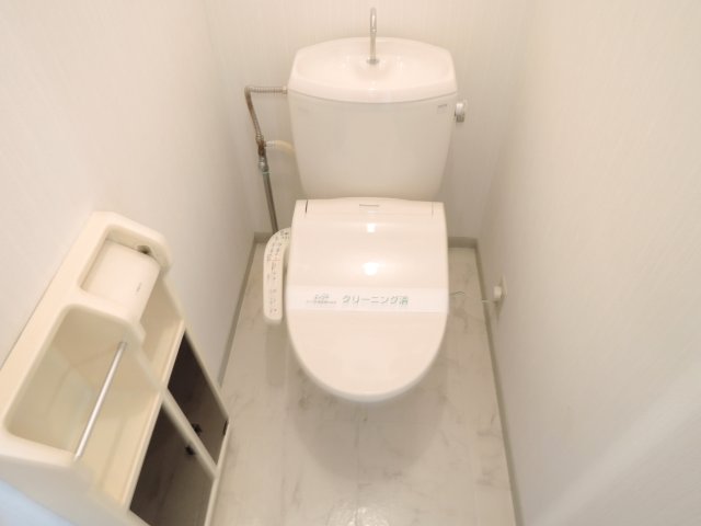 【泉佐野市中庄のアパートのトイレ】