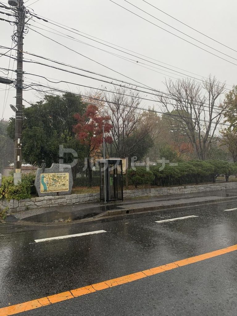 【松戸市秋山のアパートの公園】