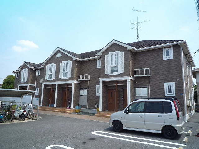 【かすみがうら市稲吉のアパートの駐車場】