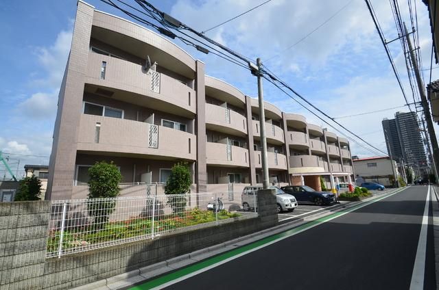 ふじみ野市丸山のマンションの建物外観