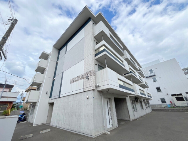 札幌市手稲区前田四条のマンションの建物外観