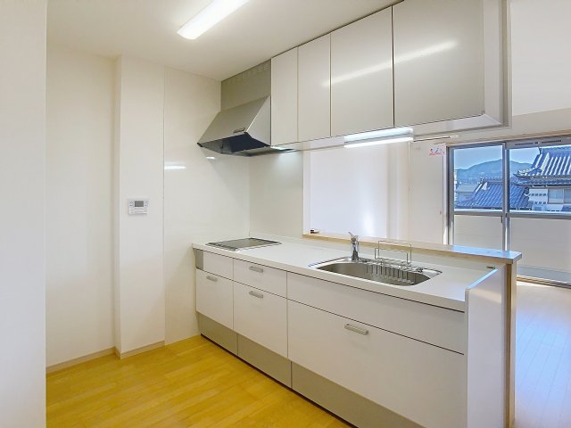 キッチン　現況が相違する場合は現況を優先致します。2025年11月撮影