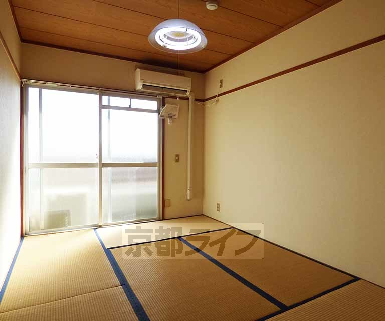 居室・リビング　落ち着く和室のお部屋です