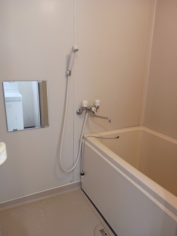 バス・シャワールーム　お風呂です