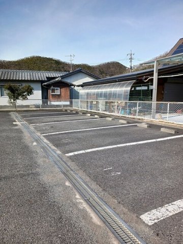 駐車場　駐車場完備です