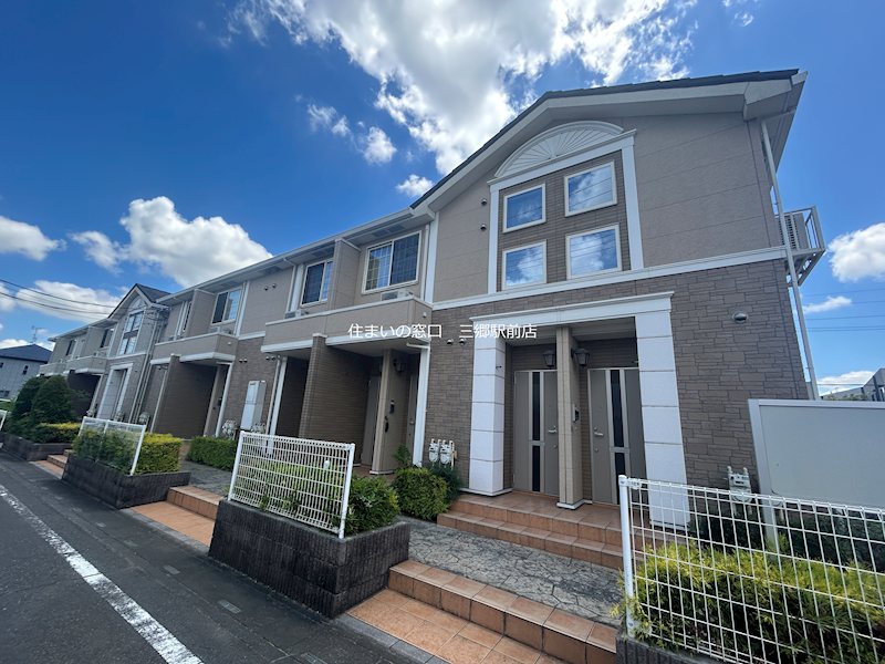 建物外観　イアリスIIのご紹介は住まいの窓口アソシエへ