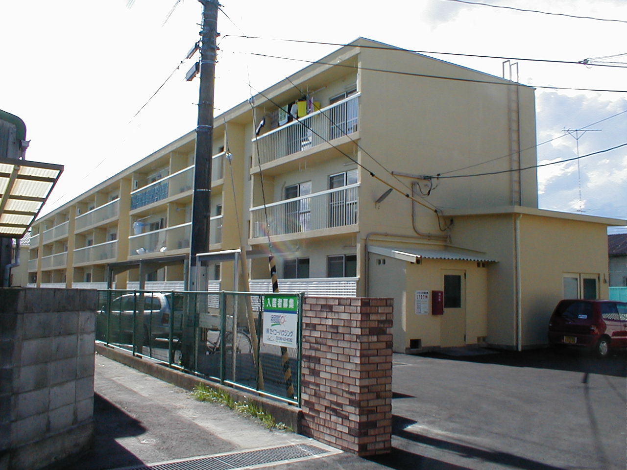 徳島市北田宮のマンションの建物外観