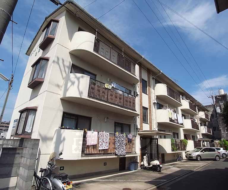 京都市伏見区深草柴田屋敷町のマンションの建物外観