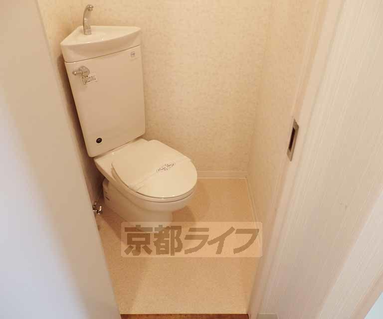 【京都市下京区西七条比輪田町のマンションのトイレ】