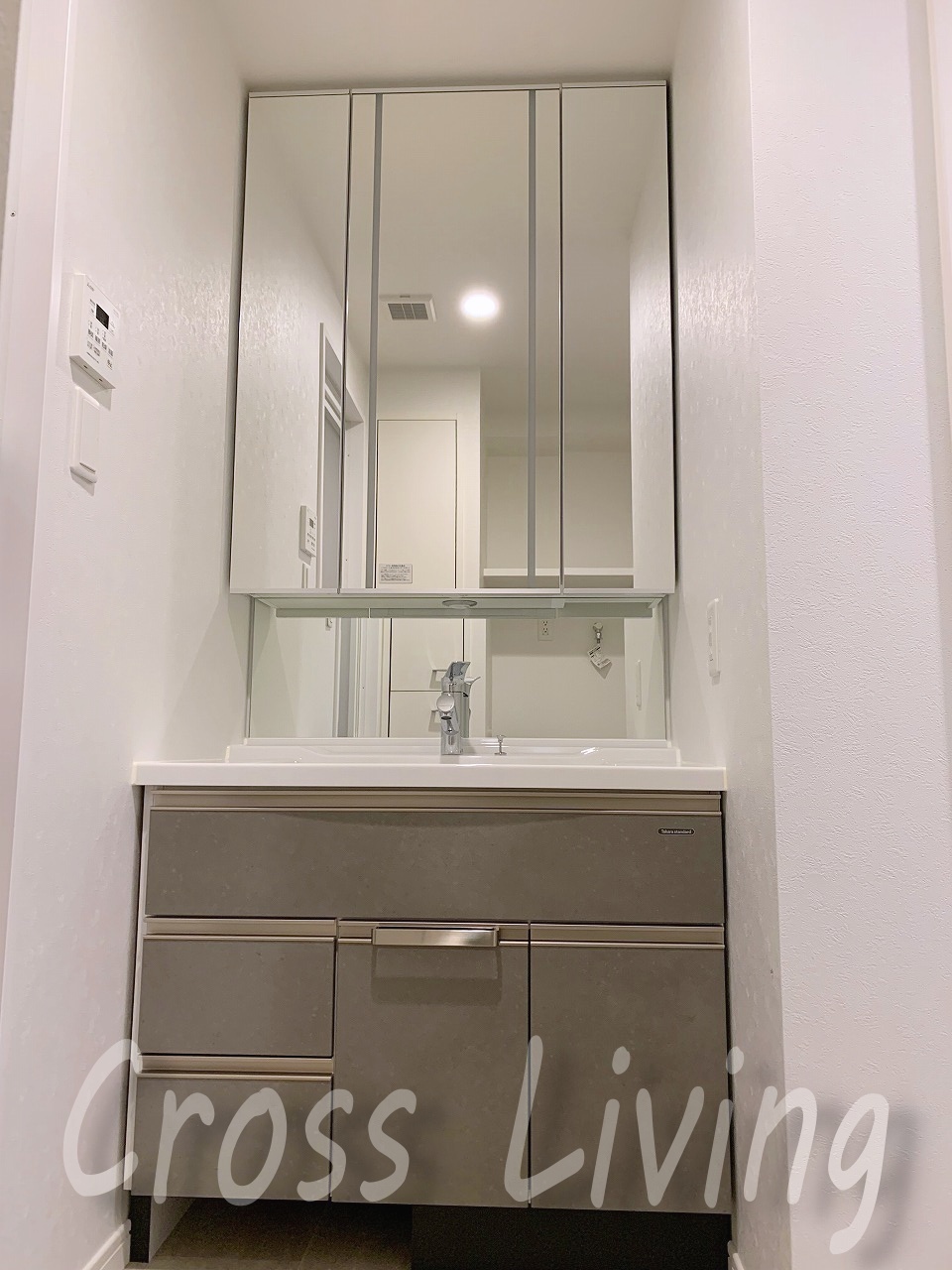 洗面設備　オシャレな独立洗面台♪