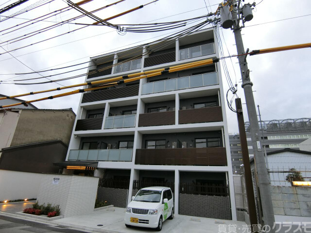 クレストタップ京都丹波口の建物外観
