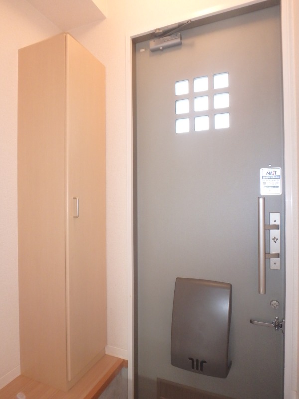 玄関　図面と現状に相違がある場合には現状を優先