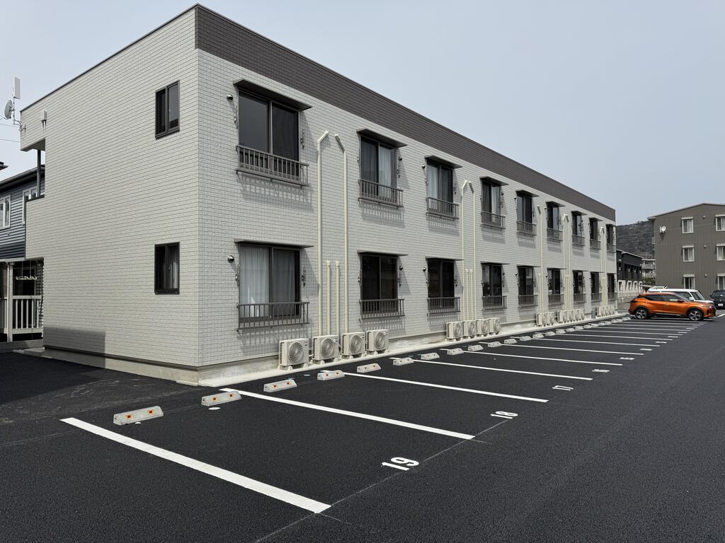 建物外観　2025年3月新築オール電化物件！ネット無料！独立洗面台付