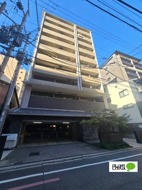 京都市中京区藤本町のマンションの建物外観