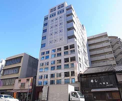 【京都市下京区唐津屋町のマンションの建物外観】