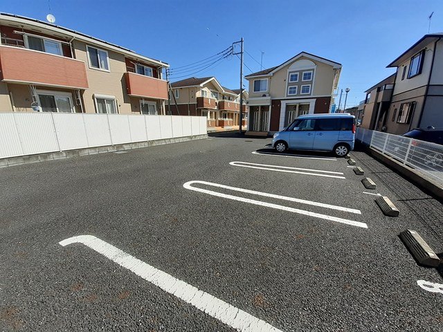 【館林市大街道のアパートの駐車場】