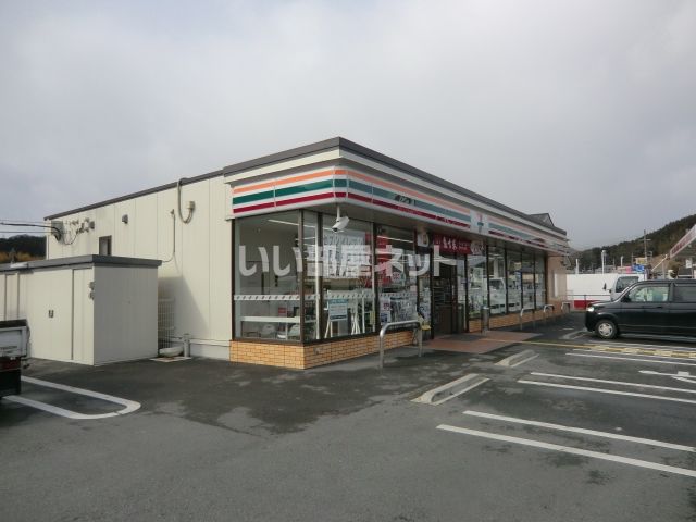 コンビニ　セブンイレブン　多可町中央公民館前（コンビニ）まで599m