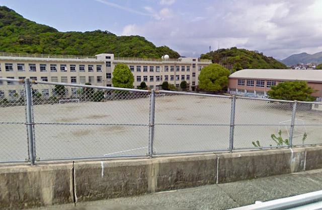 小学校　西城山小学校（小学校）まで250m