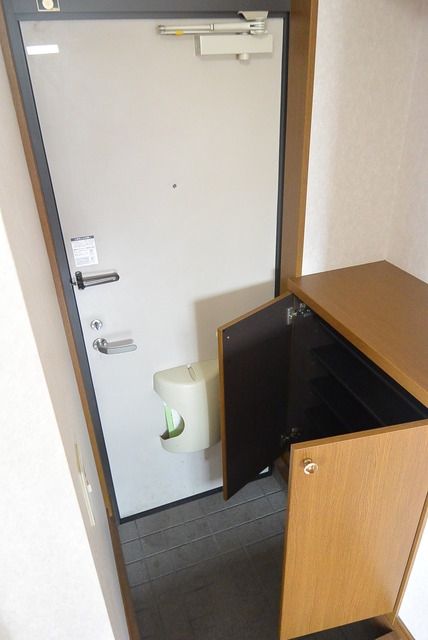 玄関　★お問い合わせはタウンハウジングまで★