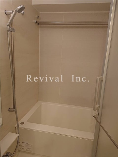 バス・シャワールーム　もちろん追い炊き・浴室乾燥機完備です