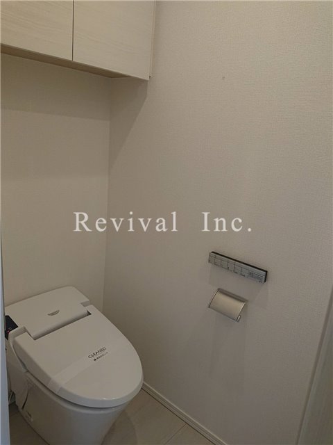 トイレ　もちろん最新型タンクレストイレ仕様