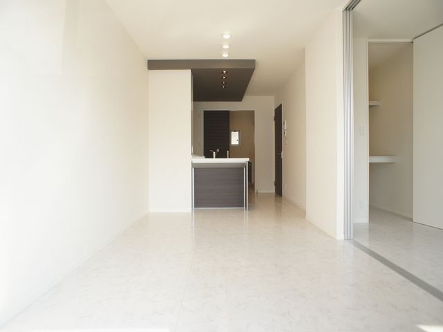 居室・リビング　開放感のあるオシャレなリビングです♪