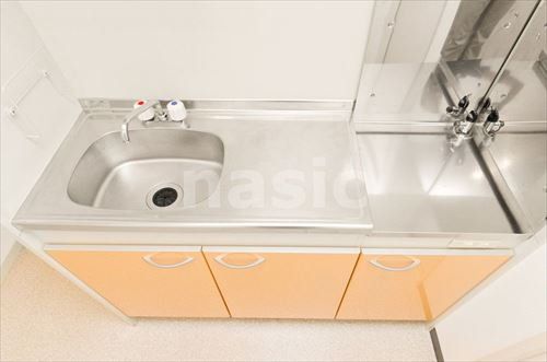 キッチン　ガスコンロ１口(要持込)