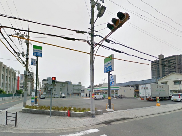 コンビニ　ファミリーマート背戸口一丁目店（コンビニ）まで327m