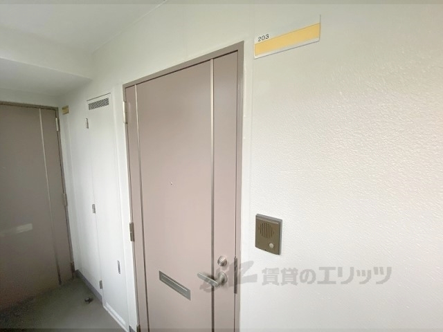 玄関　インターフォン