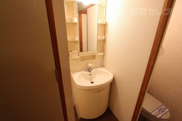 洗面設備　朝の準備はここで。