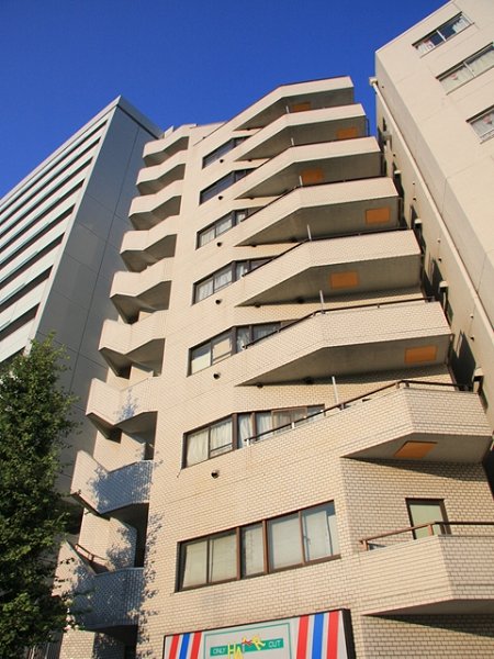 建物外観　鉄骨鉄筋コンクリ造