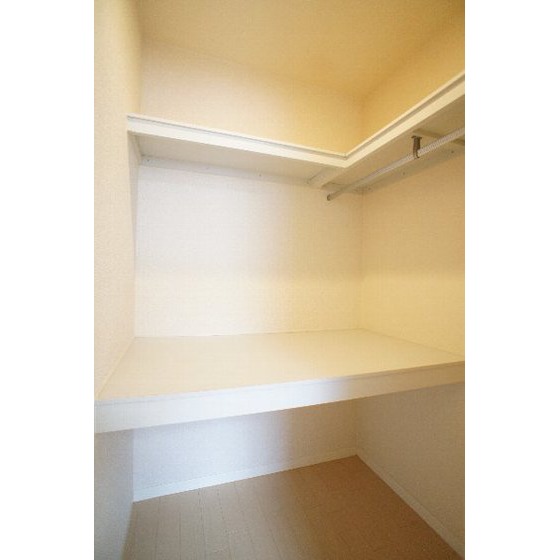 収納　ウォークインクローゼット
