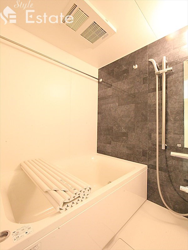 バス・シャワールーム　バスルーム