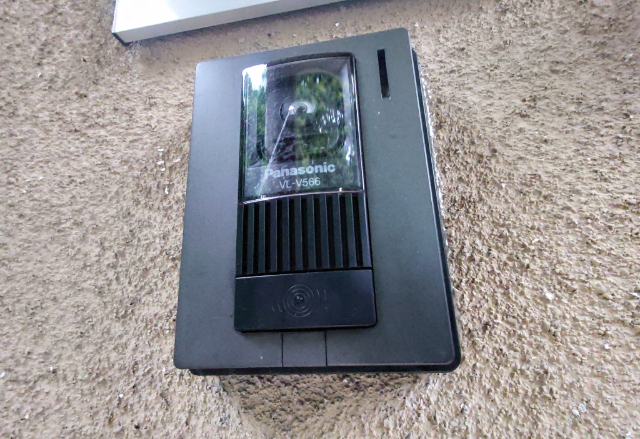 エントランス　モニター付きインターホン