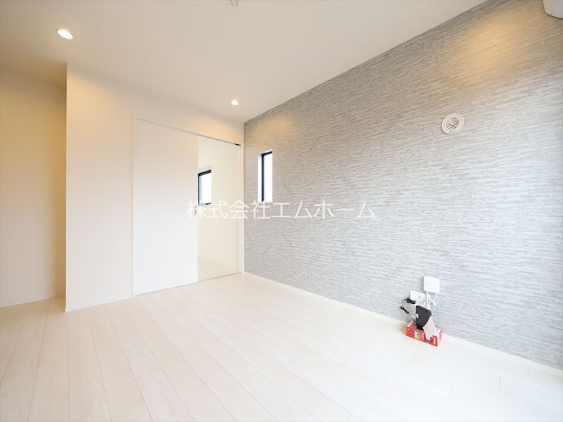 その他　ＬＤＫ9帖　システムキッチン　エアコン完備