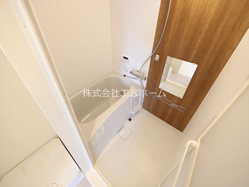 バス・シャワールーム　浴室暖房乾燥機付　追い焚き・オートバス機能付お風呂