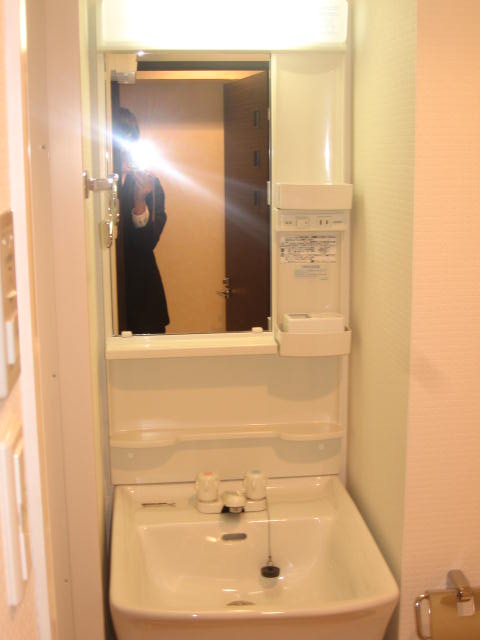 洗面設備　脱衣スペースもあります