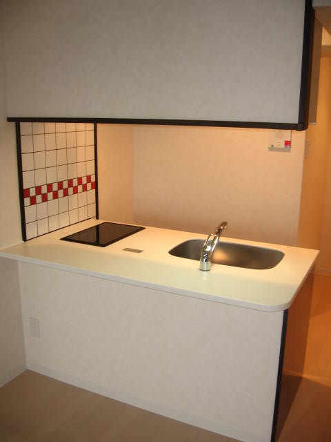 キッチン　コンパクトなキッチンで掃除もラクラク