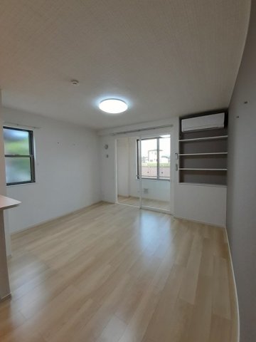 居室・リビング　ゆったりとした居間です