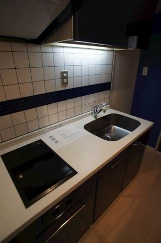 キッチン　別号室タイプの為、現状を優先します