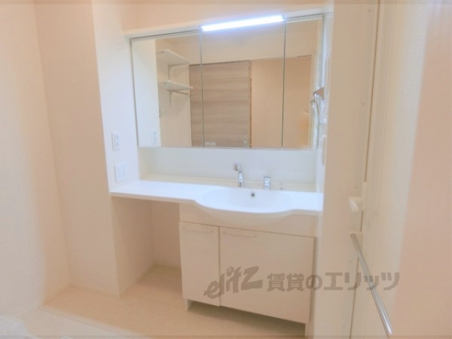 洗面設備　独立洗面台