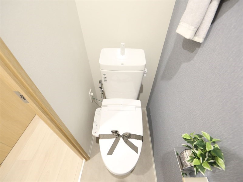 トイレ　温水洗浄暖房便座付トイレ