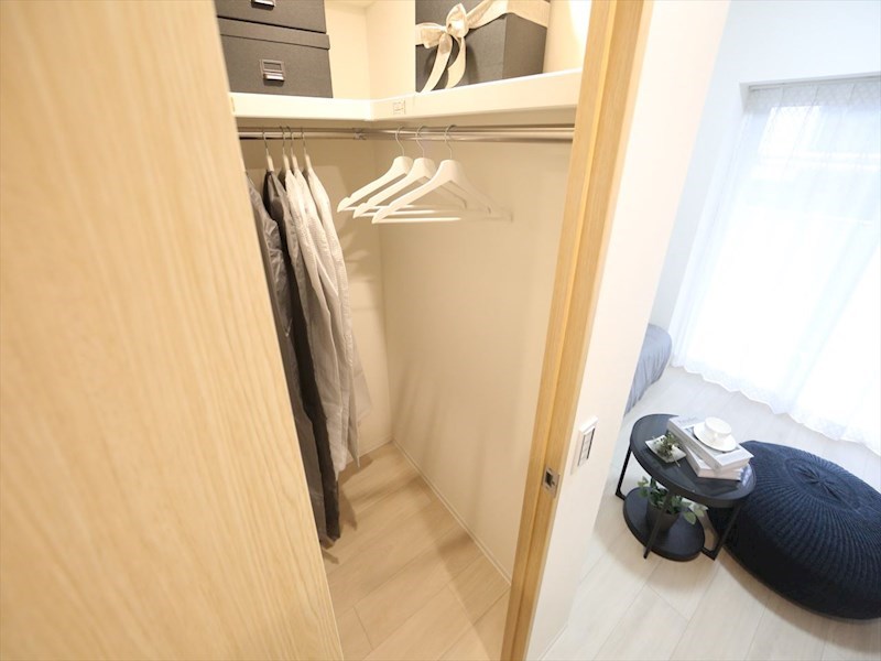 収納　ウォークインクローゼット（収納充実してます）