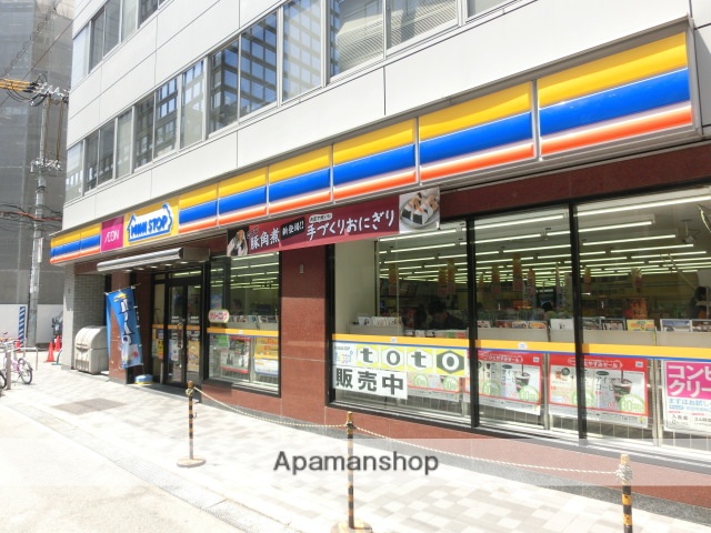 コンビニ　ミニストップ御堂筋本町店（コンビニ）まで323m